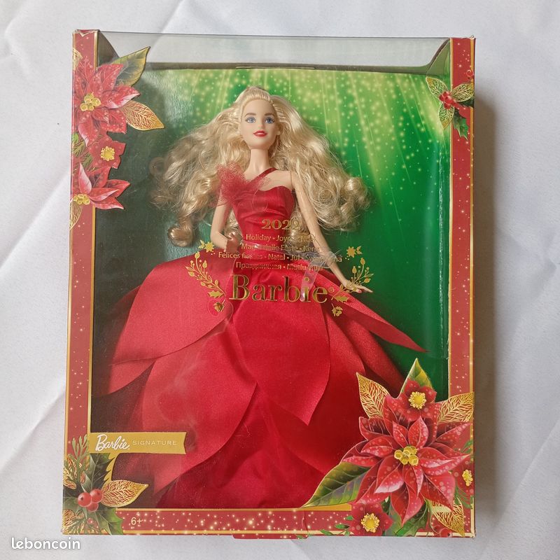 Poupée Barbie signature des fêtes 2022 (image 1)