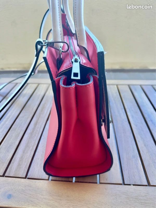 Sac Lisa Minardi Cuir Noir Et Daim, Bandoulière Réglable, Fabriqué En Italie (occasion Très Bon état)