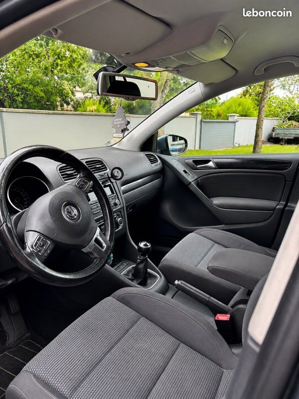 Volkswagen golf 6 / 1,6 TDI Bluemotion / Très bon état (image 3)