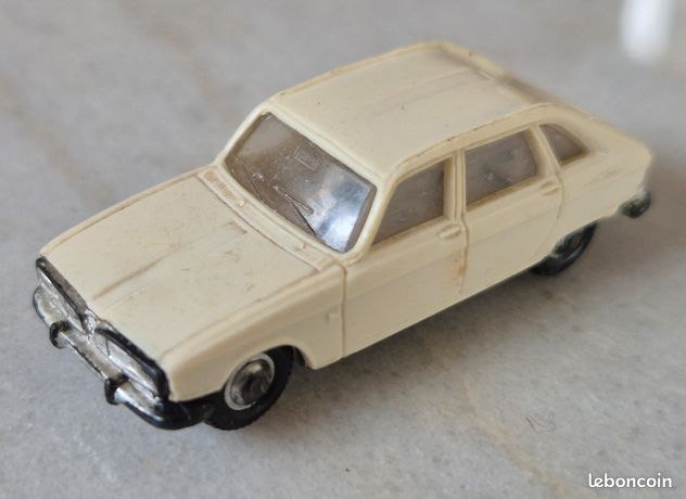 Citroën C4 Gris Aluminium 1/43