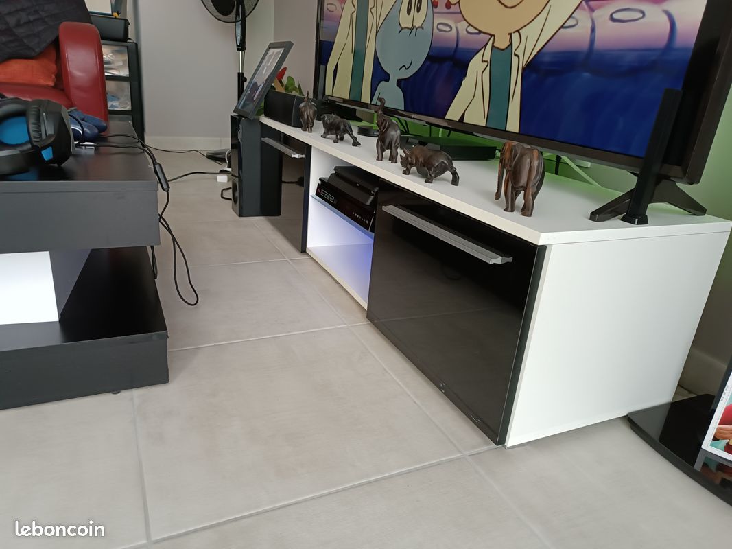 Meuble tv et salle à manger (image 2)