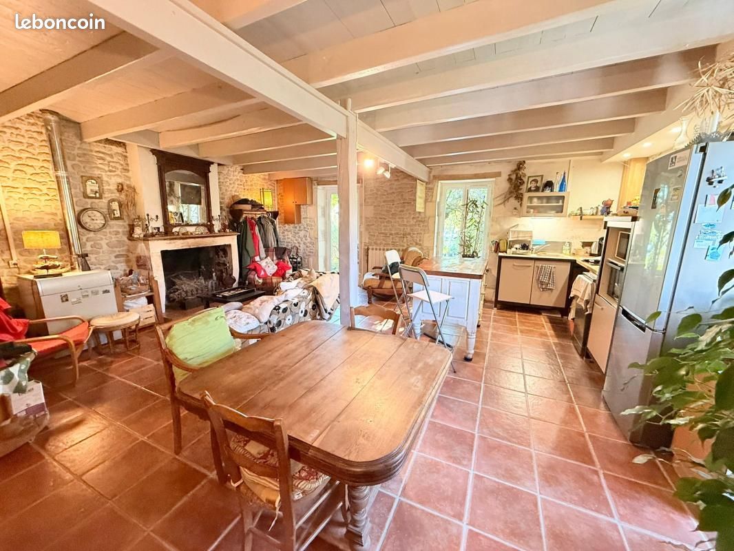 Maison 3 pièces 101 m² · à Puyrolland · 101 m² · 155 000 €