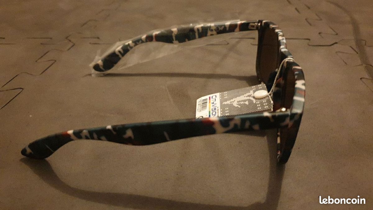 Lunettes de soleil neuf à vendre (image 2)