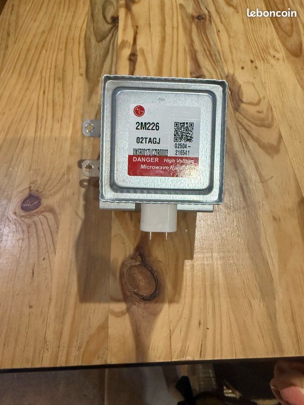 Magnétron Brandt As0017655 Magnétron 2M226 Pour Four Micro-ondes