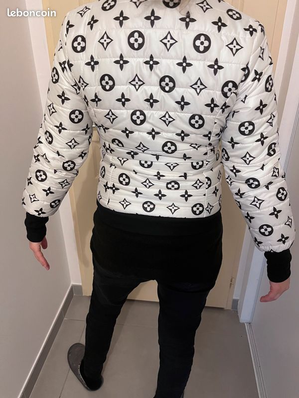 Doudoune blanche motif (image 2)