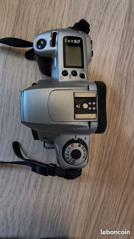 PACK Appareil photo CANON EOS300 + objectifs + accessoire (image 2)
