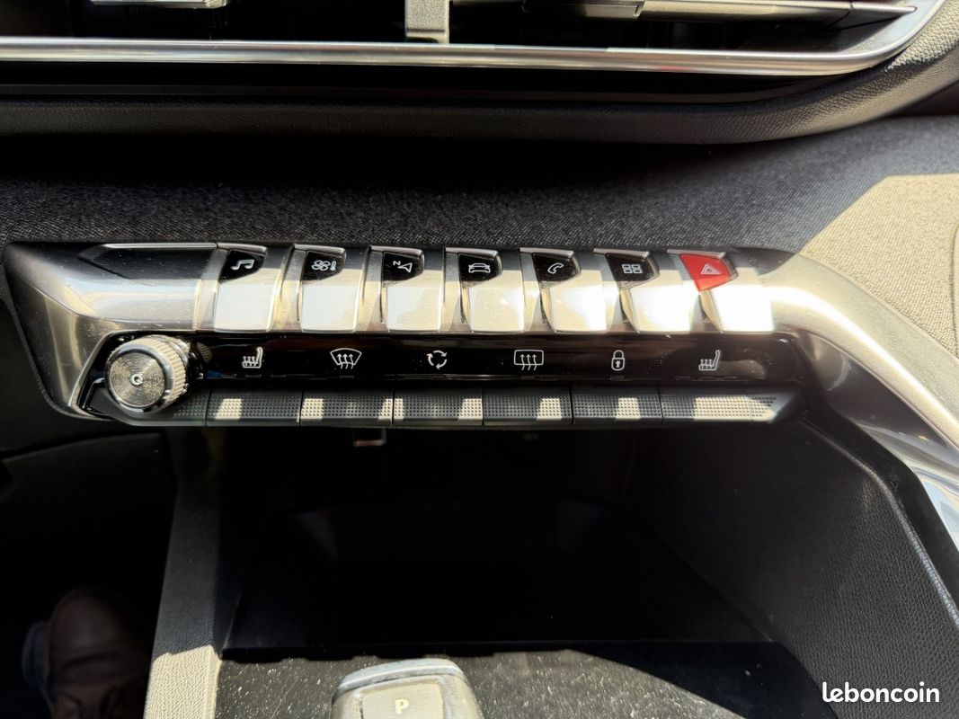 Peugeot 3008 (2) BlueHDi 130 EAT8 ALLURE (image 20)
