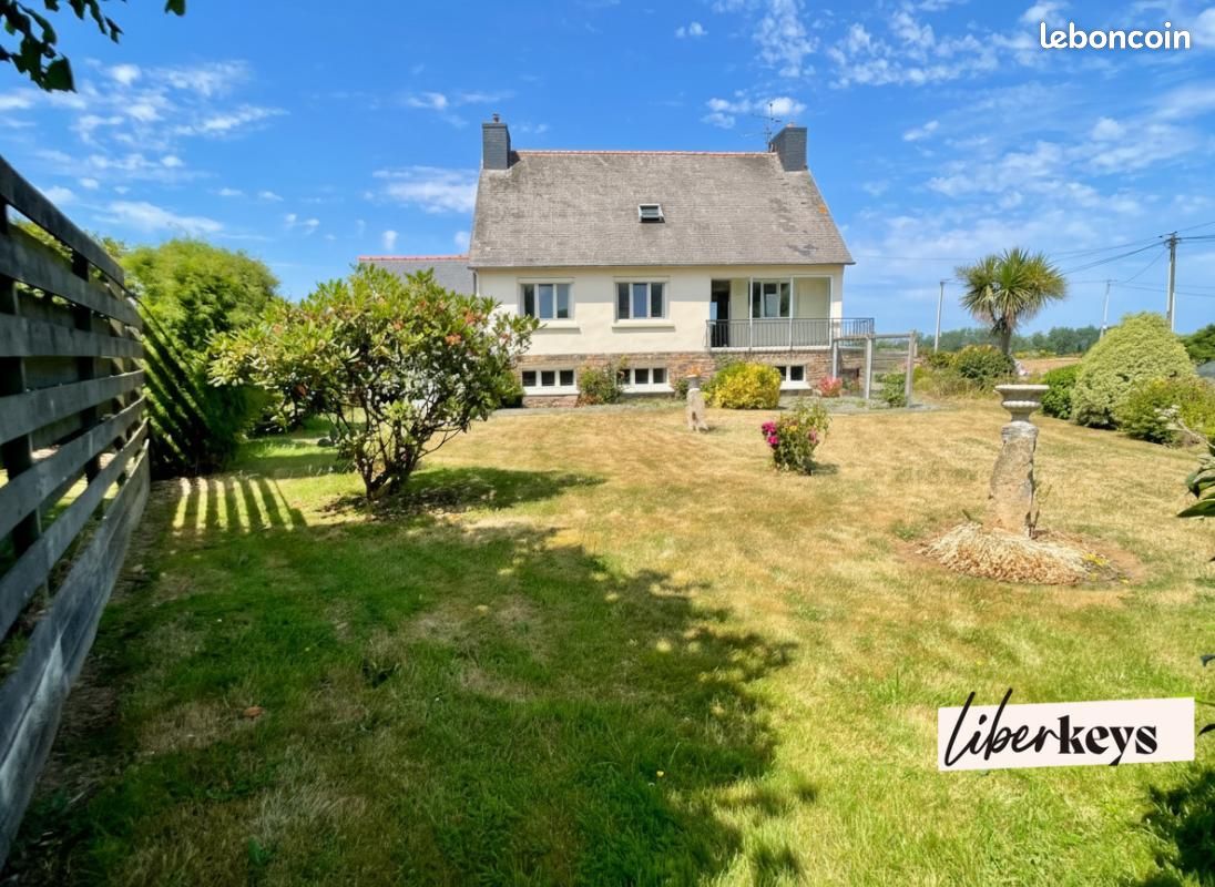 Maison 8 pièces 136 m² · à Trévou-Tréguignec · 136 m² · 285 000 €