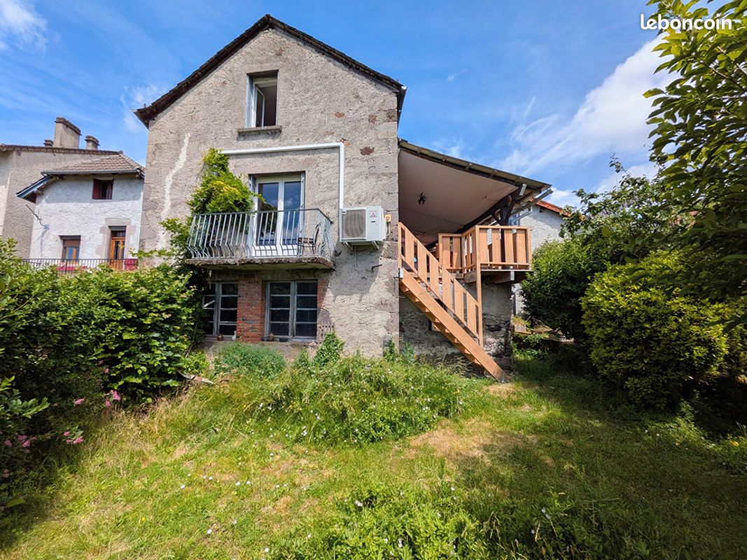 Maison 3 pièces 121 m² · à Polminhac · 121 m² · 159 000 €