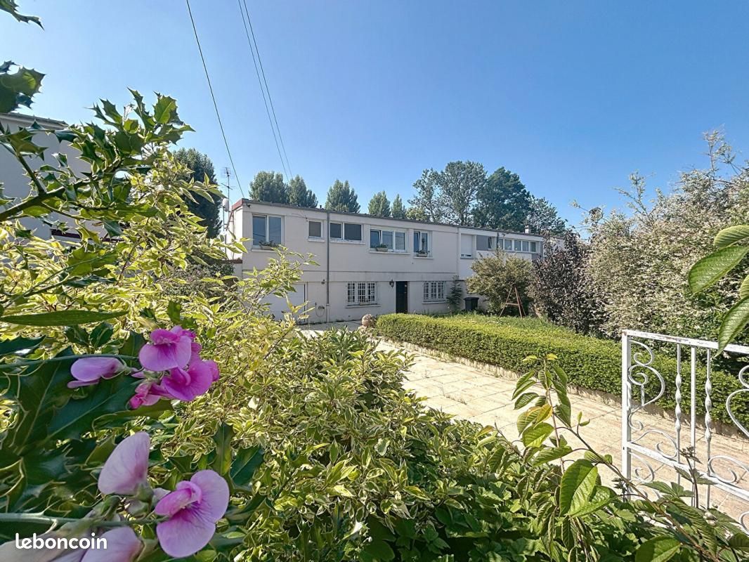 Maison 6 pièces 116 m² · à Vigy · 116 m² · 210 000 €