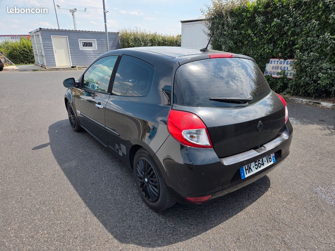 RENAULT CLIO 3 TomTom - 1.2 TCe 100ch – KIT DISTRIBUTION NEUF (image 4)