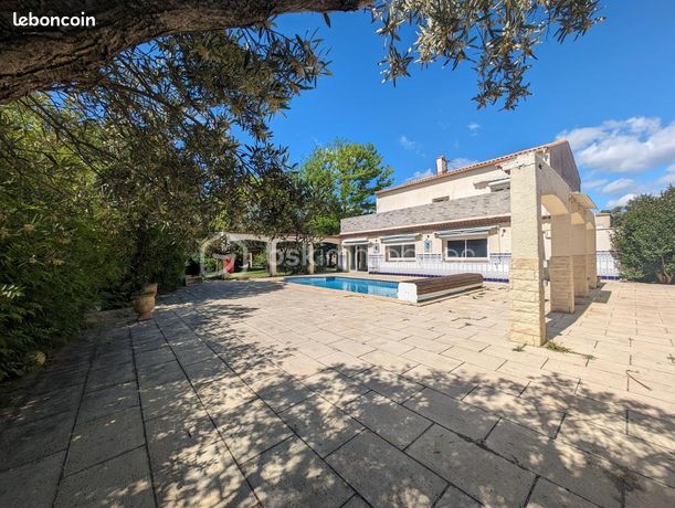 Villa 8 pièces 201 m²