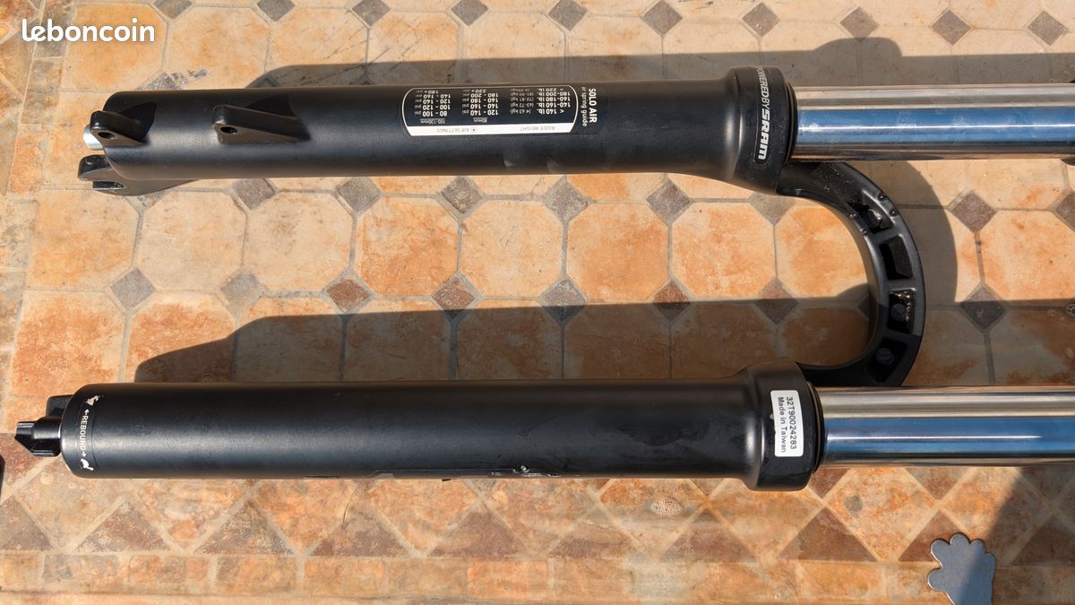 U Turn Fourche Rock Shox Tora Vends Fourche Rock Shox Tora 302 26