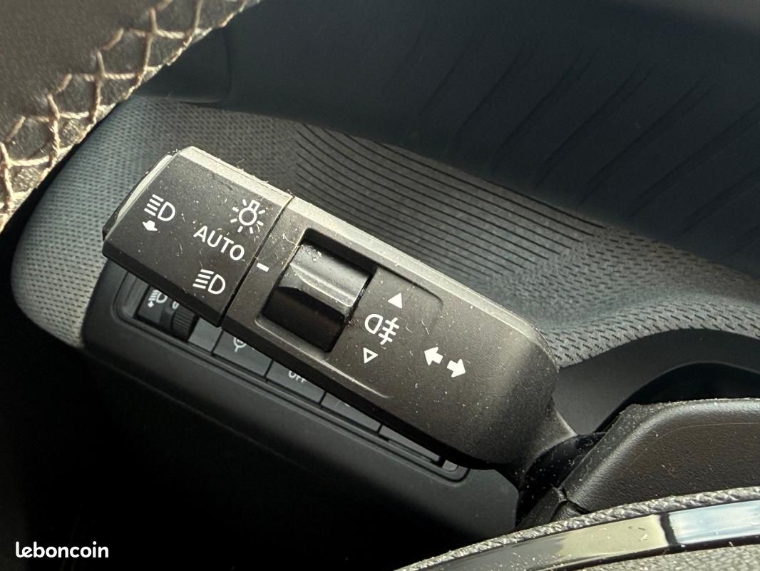 Citroën C3 Turbo 100 ch Manuelle Max (image 10)