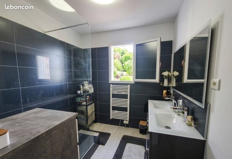 Propriété 9 pièces 205 m² (image 13)