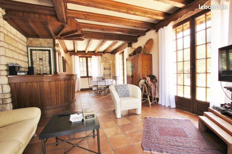 Maison 8 pièces 230 m² - Thouars 79100 (image principale 5)