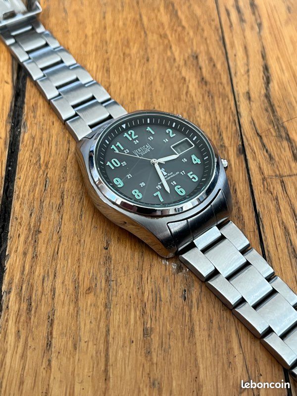 Montre à quartz solaire radio contrôlée Vertical Paris (image 8)
