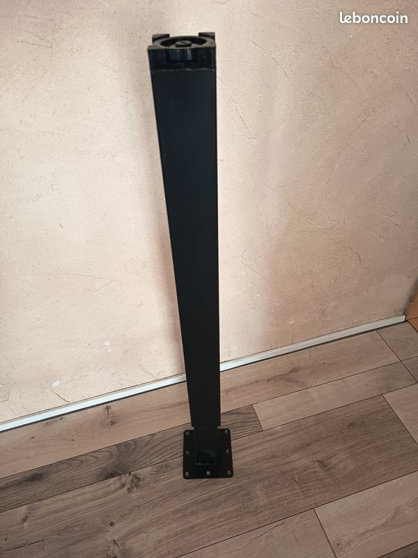 Pieds de table (image 1)