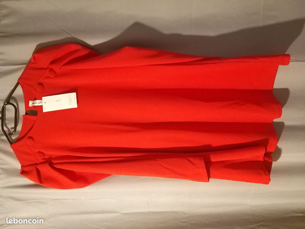Robe droite à manches gigot- Rouge (image 1)