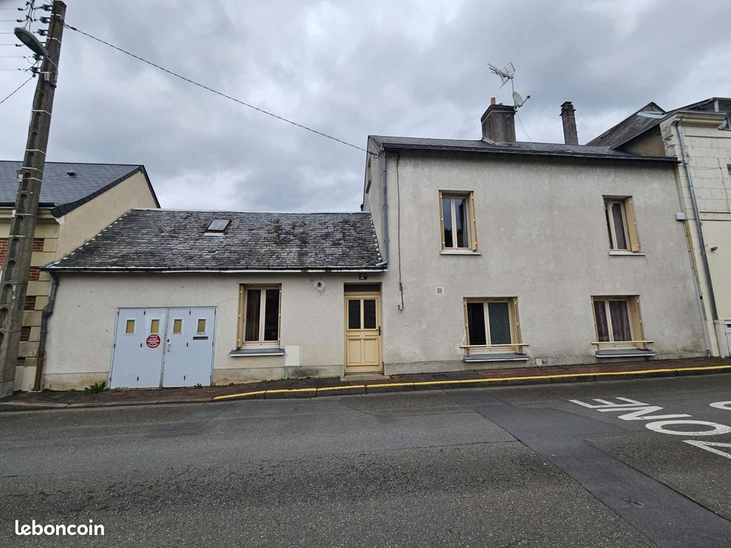 Maison 4 pièces 79 m² · à La Chartre-sur-le-Loir · 79 m² · 54 500 €