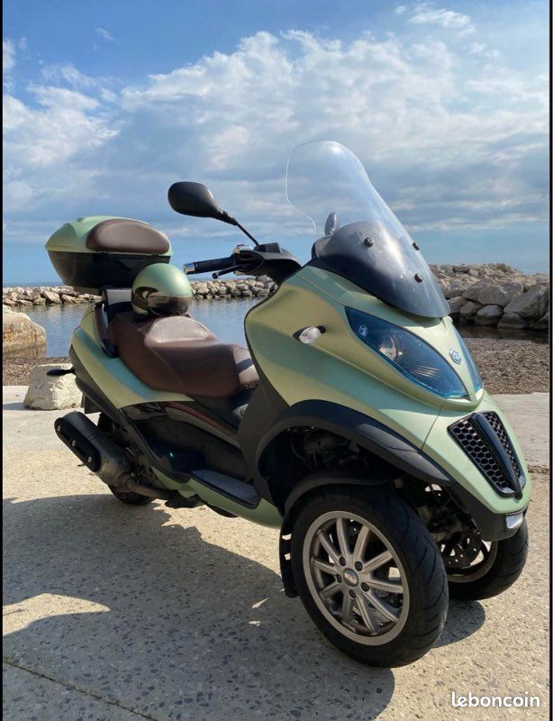 Piaggio MP3 LT 500 Busi - 500 cm³ (image 1)