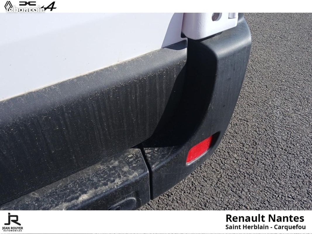 Renault Master Fg F3500 L3H3 2.3 Blue dCi 135ch Confort (image 33)