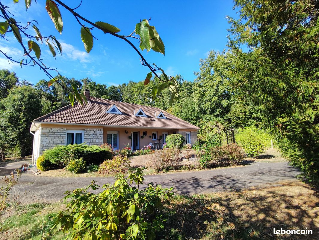 Maison 6 pièces 132 m² · à Nogent-le-Phaye · 132 m² · 331 000 €