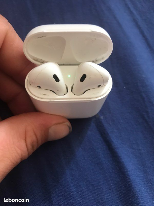 Lot ou au détail Apple Watch série 3 +AirPod (image 1)