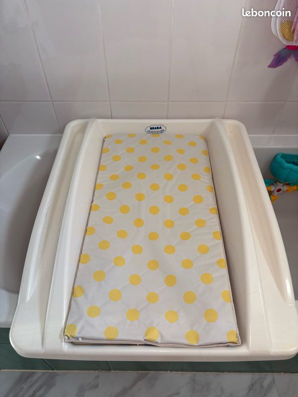 Plan à langer pour baignoire (image 2)