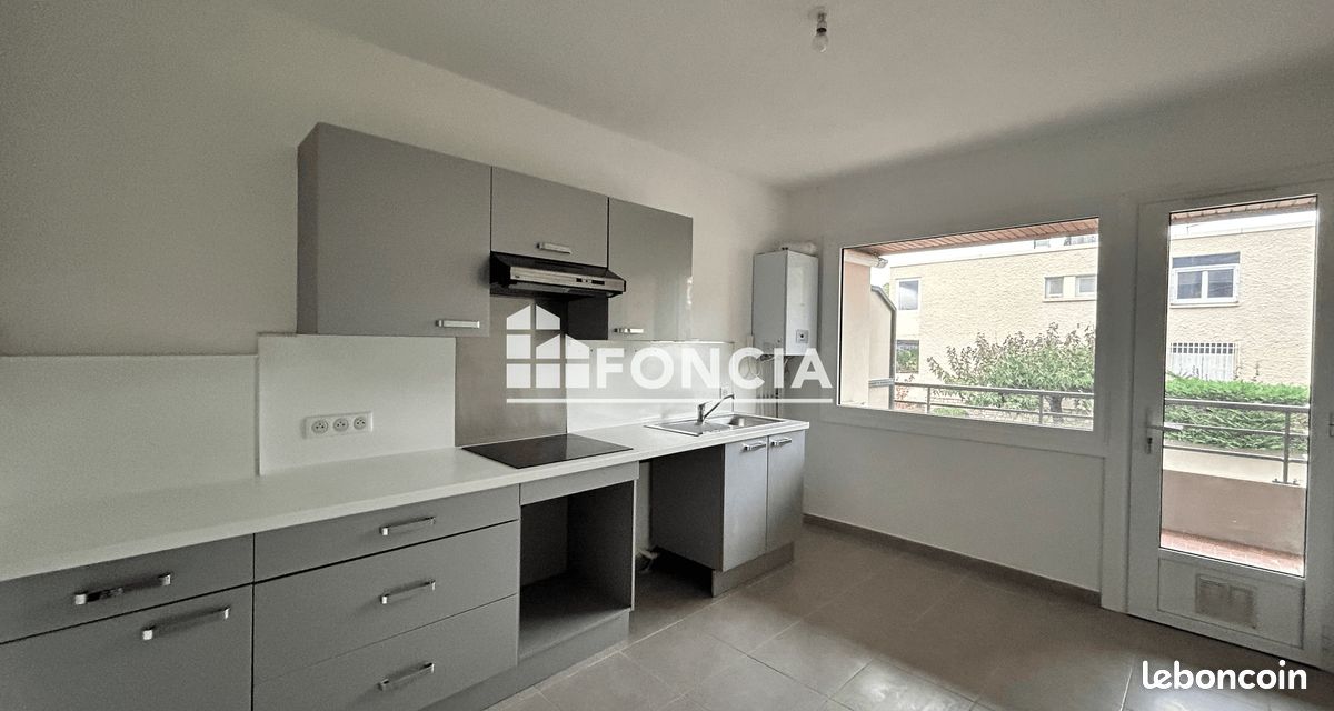 Appartement 5 pièces 101 m² · à Nîmes · 101 m² · 900 €/mois