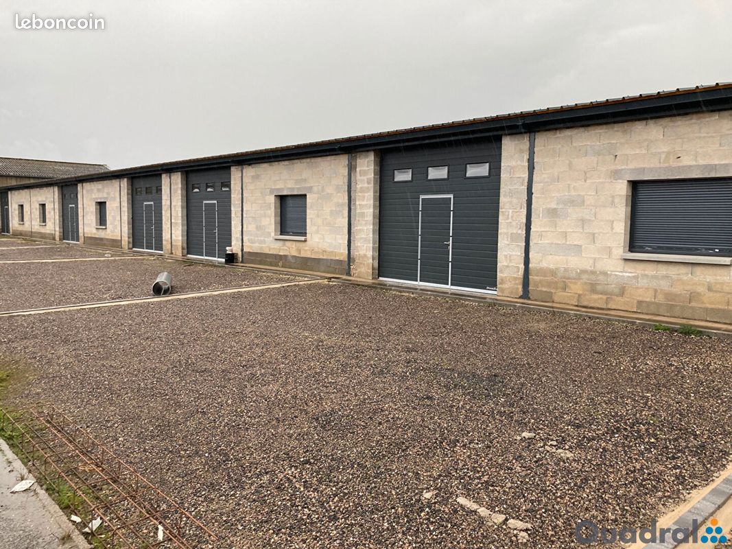 Parking 132 m² · à Toul · 132 m² · 700 €/mois