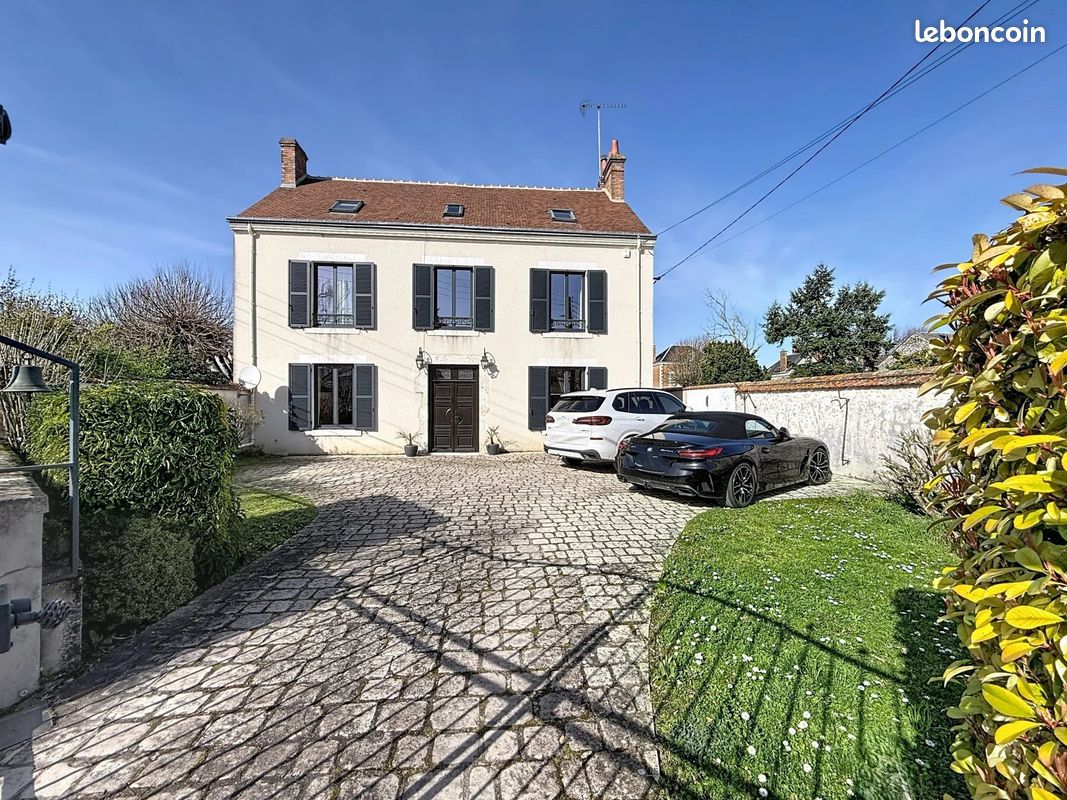 Maison 8 pièces 190 m² · à La Chapelle-Saint-Mesmin · 190 m² · 432 000 €