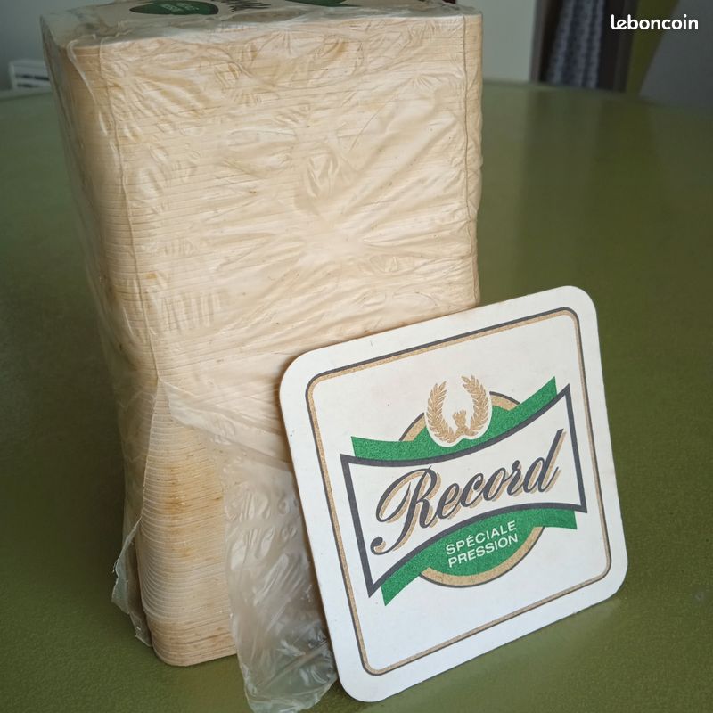 100 cartons dessous de verre à bière (image 1)