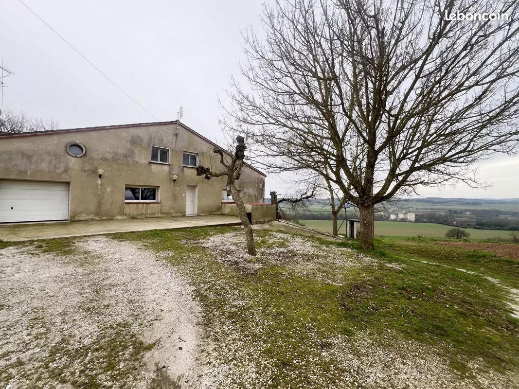 Maison 5 pièces 130 m² · à Lombers · 130 m² · 730 €/mois
