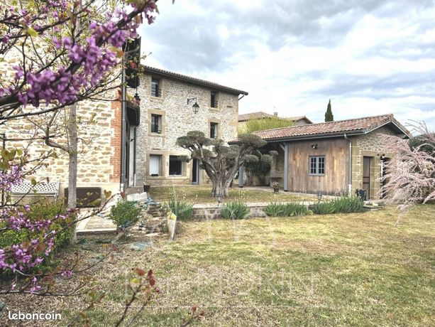 Ferme 8 pièces 240 m²
