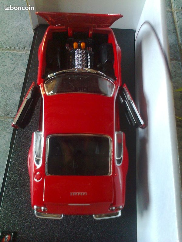 Hot wheels 1/18: Silver collection, Ferrari 365 GTB/4, en