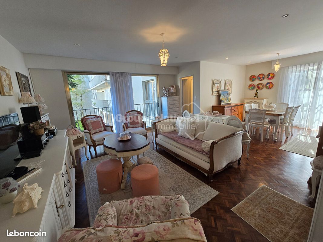 Appartement 5 pièces 108 m² · à Versailles · 108 m² · 589 000 €