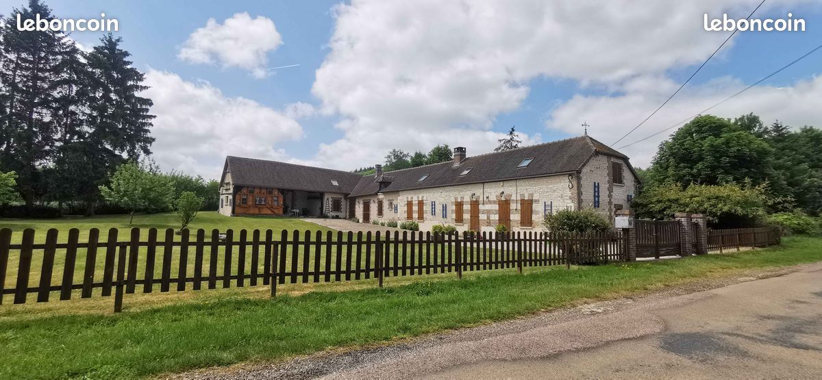 Maison 10 pièces 200 m² · à Estissac · 200 m² · 270 000 €