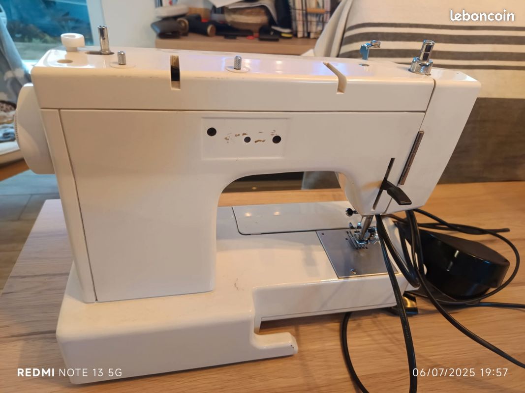 Machine a coudre (image 3)
