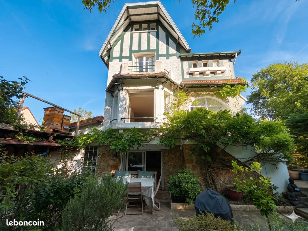 Maison 6 pièces 149 m² · à Maisons-Laffitte · 149 m² · 4 200 €/mois