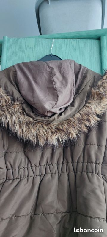 Veste Chaude Yessica Avec Capuche à Fausse Fourrure - Taille 46, Couleur Anthracite/kaki, Occasion