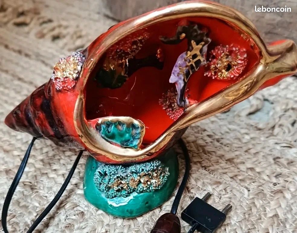 Lampe veilleuse coquillage Vallauris signée Bigorneau céramique vintage décor marin (image 1)