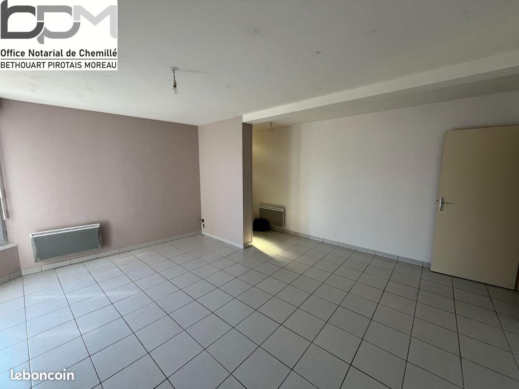 Immeuble 135 m² · à Chemillé-en-Anjou · 135 m² · 229 000 €