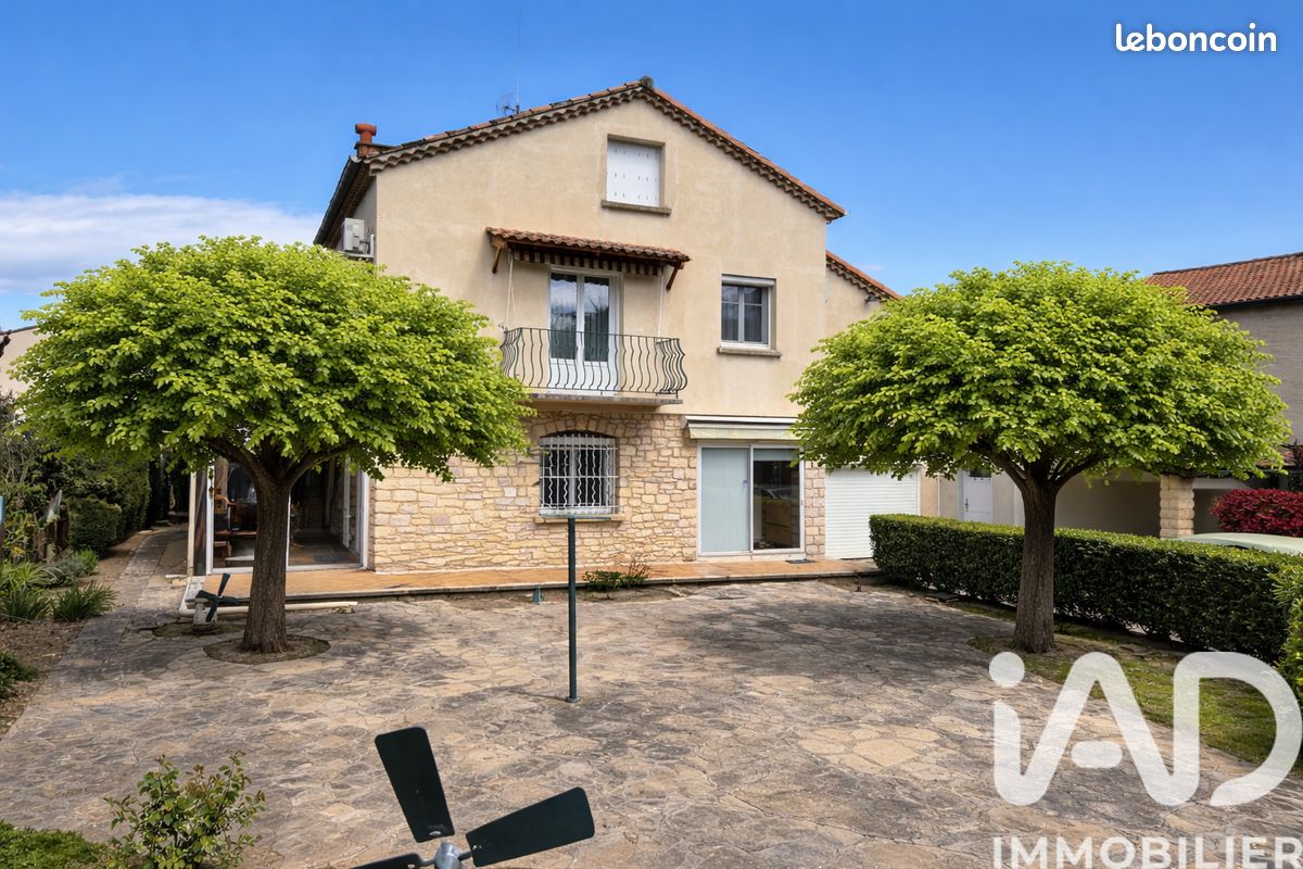 Maison 8 pièces 175 m² · à Bagnols-sur-Cèze · 175 m² · 249 000 €