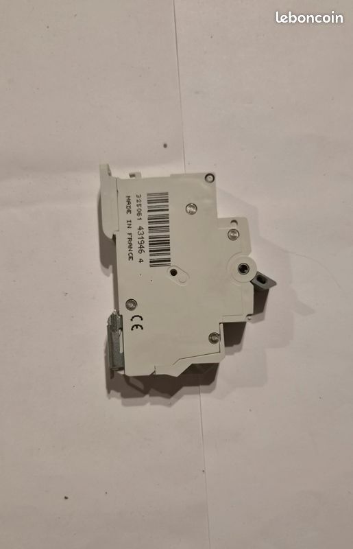 Lot 5 Disjoncteurs Hager 16A Sanvis Connexion Automatique (MFS 716) (image 3)