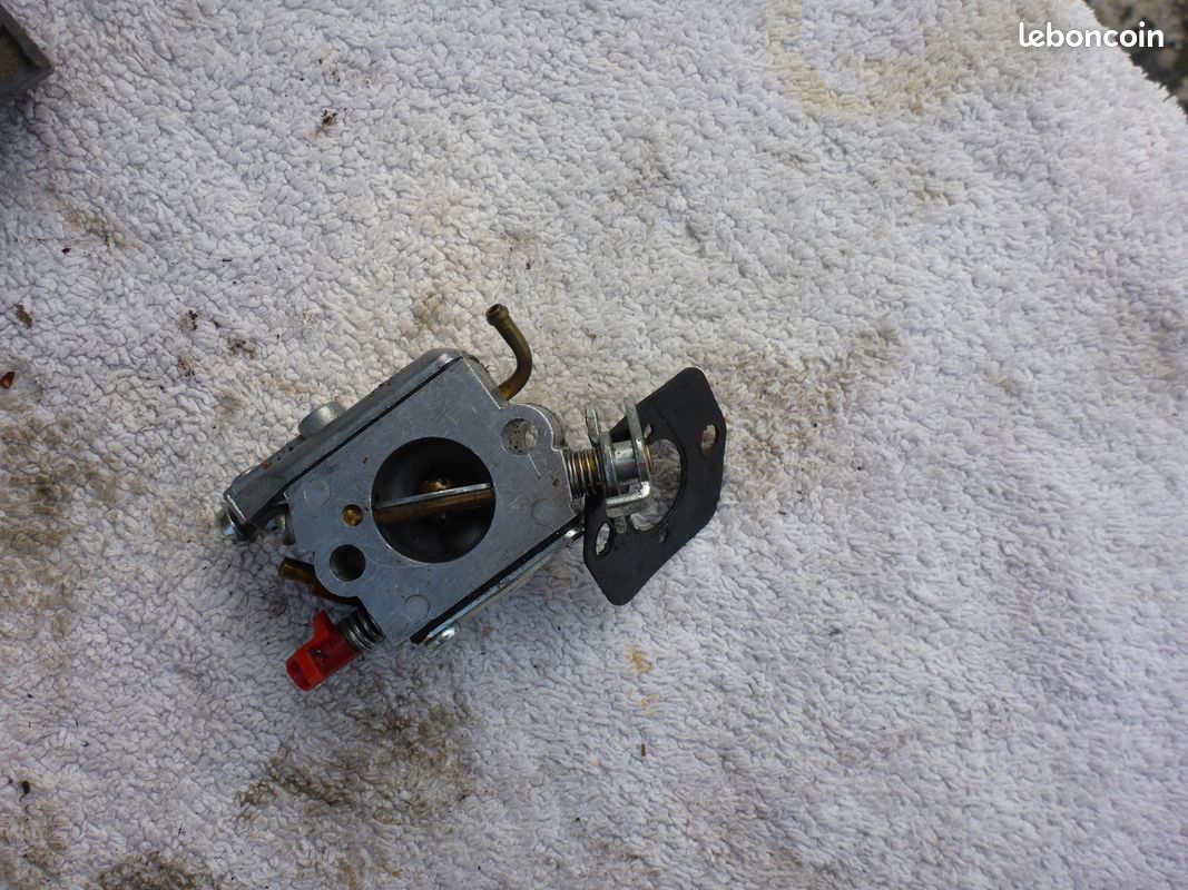 Carbu Husqvarna 323L (image 1)