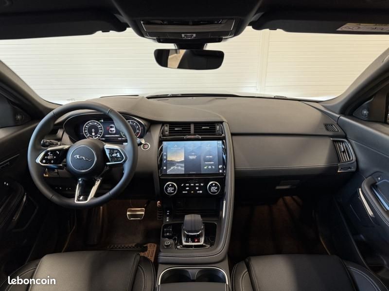 Jaguar E-Pace P270e PHEV 269ch R-Dynamic SE (image 17)