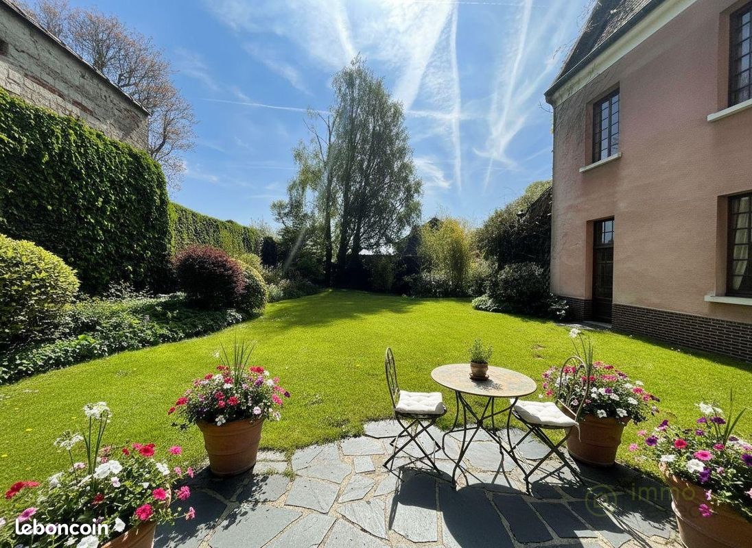 Maison 10 pièces 438 m² · à Doullens · 438 m² · 189 000 €