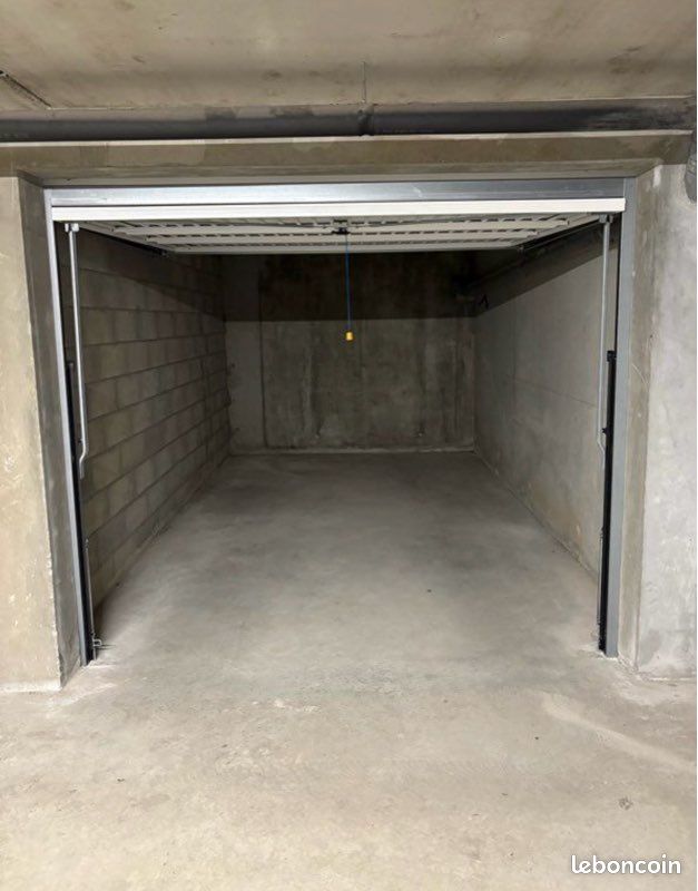 Garage secteur hôpital résidence Clos Perrier (image 1)