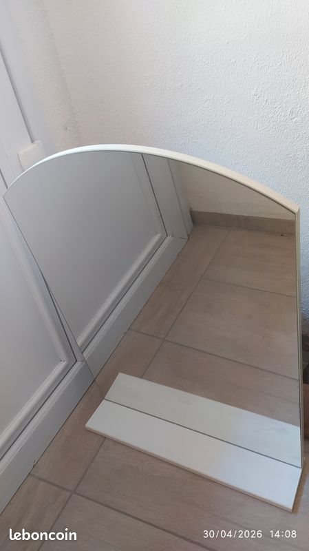 Grande glace salle de bain (image 1)